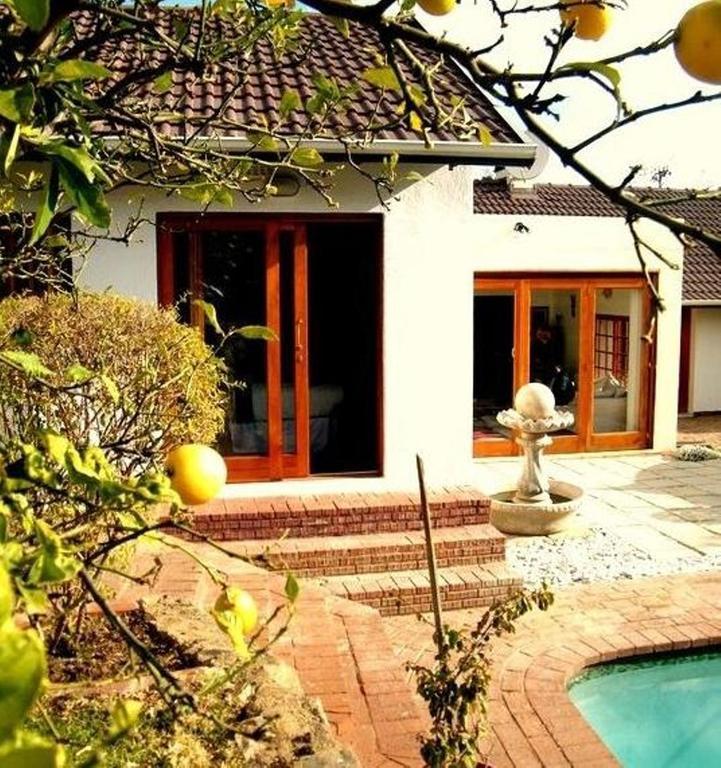 Mizizi House Of Sandton B & B Johannesburg Exterior photo
